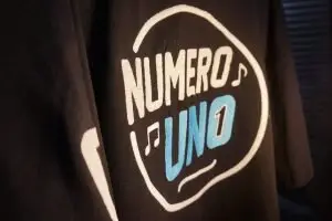 Broderie sur polo dos