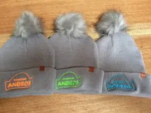 Bonnets brodés