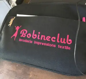sacoche ordinateur brodée