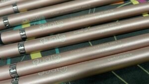 stylo rose gravé